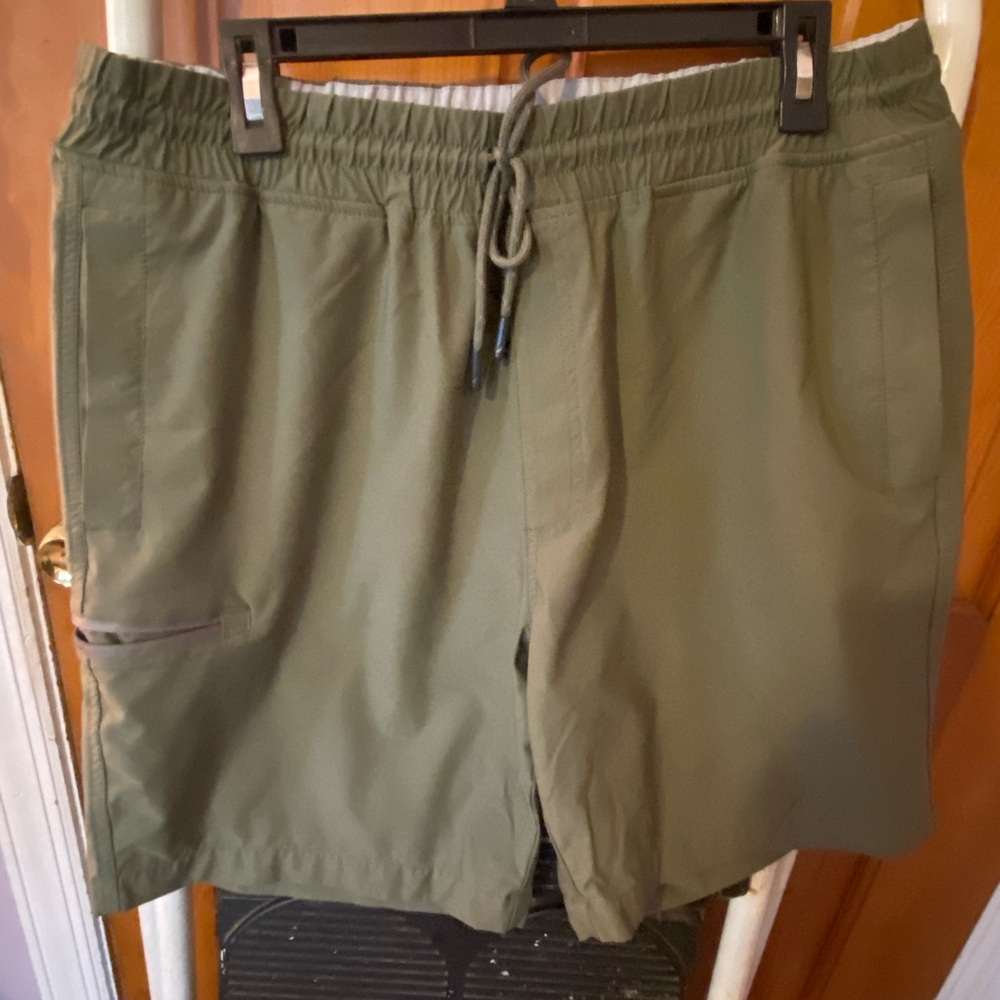 Flag & Anthem men's shorts